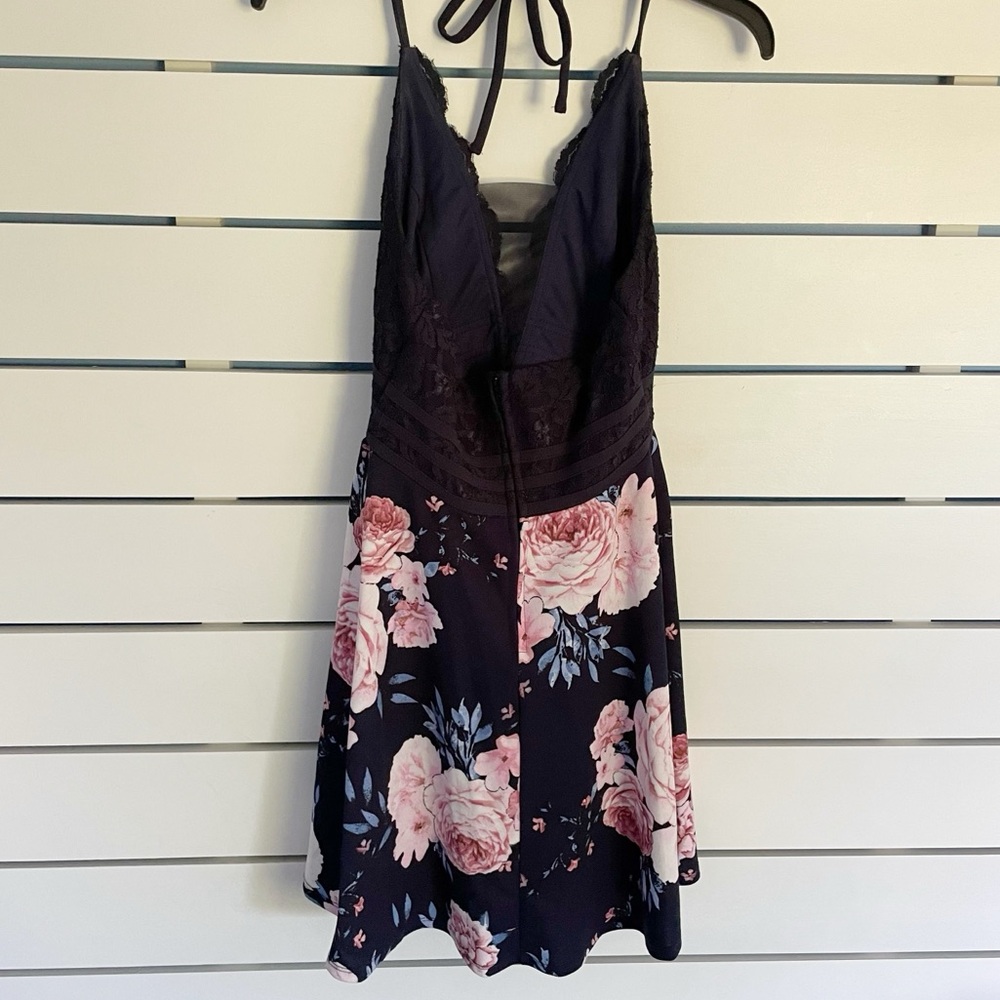 Small navy backless floral mini dress - Picture 6 of 8